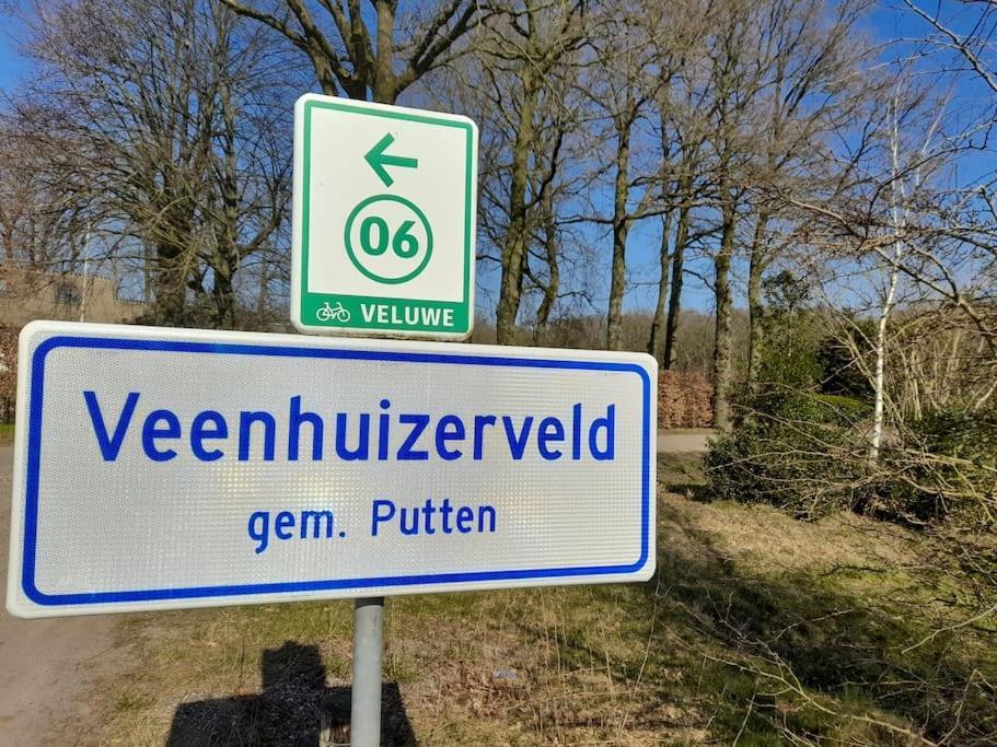 Gezellig Ingerichte Blokhut Op Een Rustig Park! พุทเทิน ภายนอก รูปภาพ